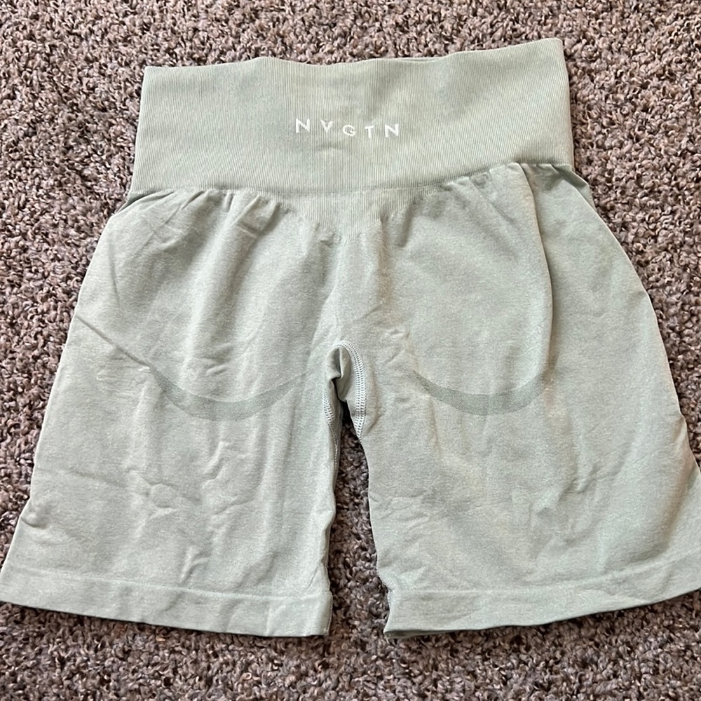 NVGTN contour shorts